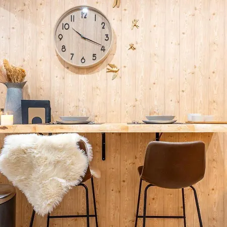 Le Nid Douillet, Center, Jacuzzi, Sensory Shower בורדו