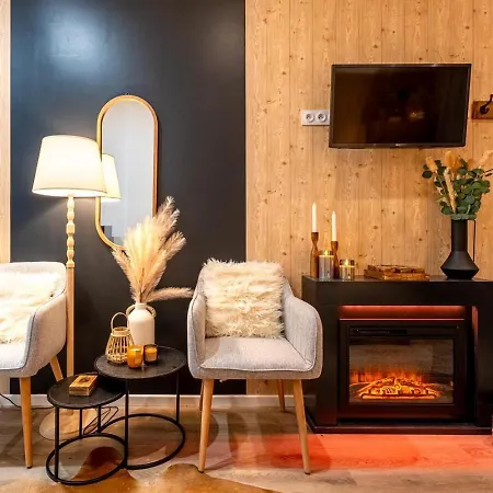 Le Nid Douillet, Center, Jacuzzi, Sensory Shower Apartment