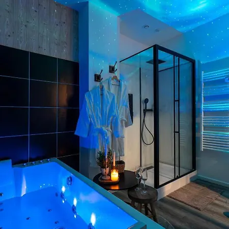 Apartment Le Nid Douillet, Center, Jacuzzi, Sensory Shower Bordeaux