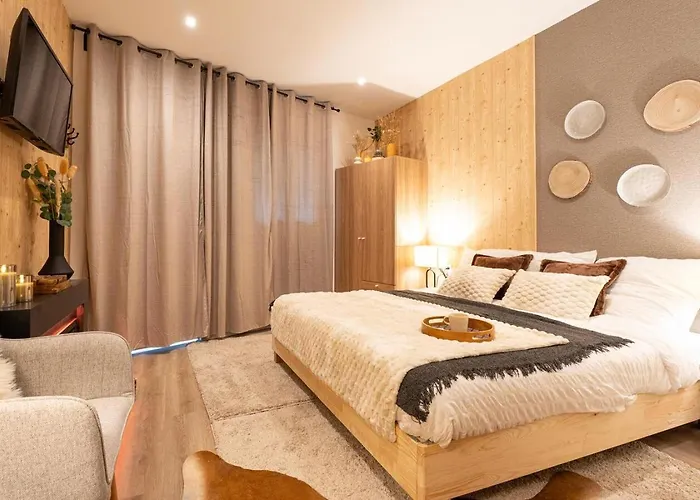 Le Nid Douillet, Center, Jacuzzi, Sensory Shower Apartamento *