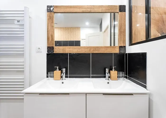 Le Nid Douillet, Center, Jacuzzi, Sensory Shower 아파트 보르도