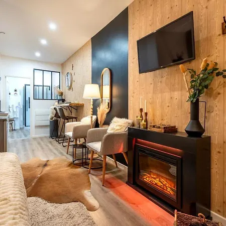 Le Nid Douillet, Center, Jacuzzi, Sensory Shower